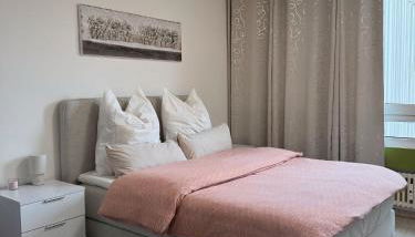 Yeganeh Stays Cologne - Foto 2