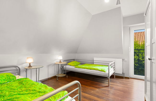 4 bedroom House in Siófok with private pool and garden - Photo 17