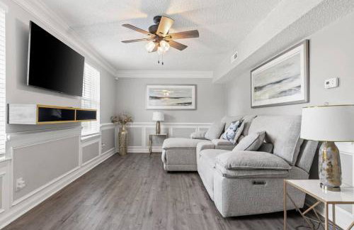 Fly In Style! Charming Townhome 6 Mins from RIC! - Foto 19