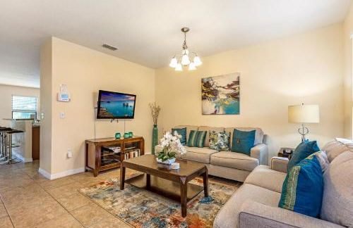 Family Friendly - South Facing Pool - Game Room - Gated - Near Disney - Foto 9