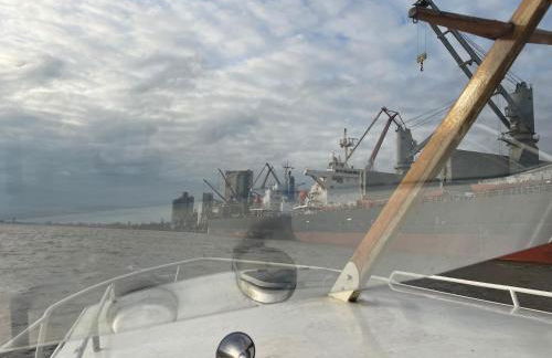 Süsses Motorboot - Bremen Überseestadt - Foto 30