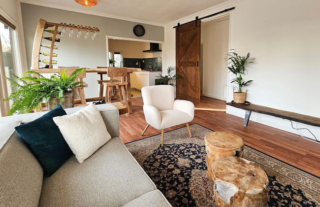 Beautiful Holiday Home With Spacious Garden - Photo 15