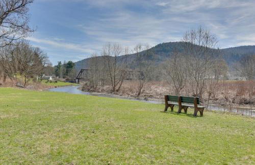 Scenic Home on the Delaware River, Pet-Friendly! - Photo 23