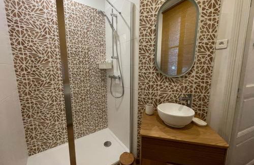 Duplex en rez-de-chaussée avec cour intérieure privée, proche de la mer, WIFI - Foto 11