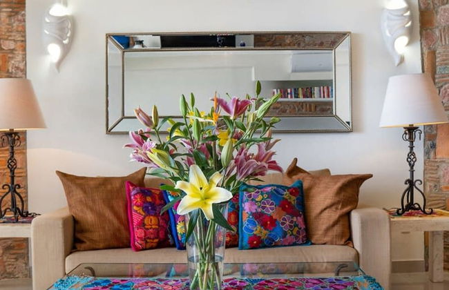 Ocean Front Condo With Pool Sleeps 6 Adults - Foto 13