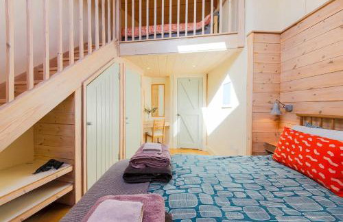 Stunning Old Carthouse with seaview - Photo 22