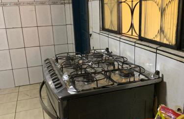 Casa Bem Aconchegante com 02 Quartos 03 camas - Foto 13