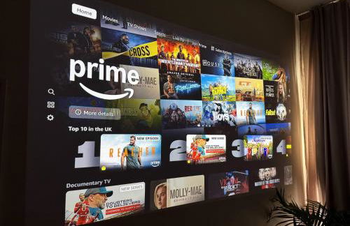 Shoreditch Loft w 100inch Cinema, Premium Mattress & Hammock, by the Design Traveller - Foto 5