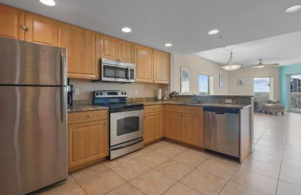 Crystal Palms Treasure Island Retreat Steps from the Beach - Photo 12