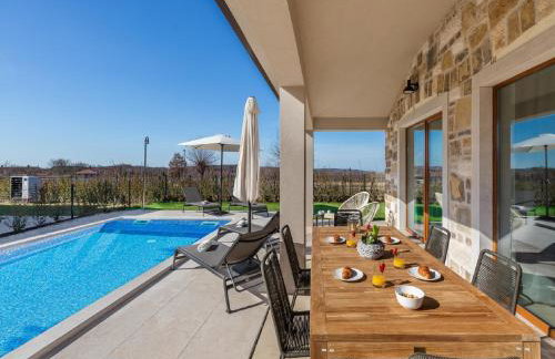Villa in Motovun with Private Pool and Views - Foto 2