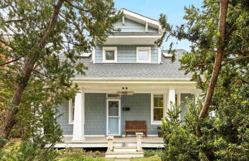 Unique Eastport Bungalow w Yard - Foto 39