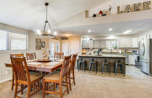 Lake of the Ozarks Home with Dock and Water Slide - Foto 3