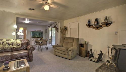 Walkable Ten Sleep House with Patio and Sunroom! - Foto 5