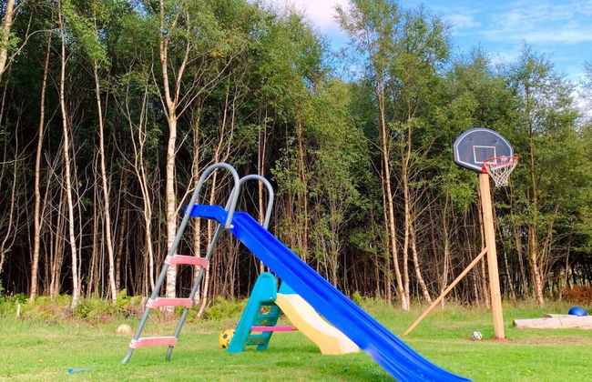 Lovely Semi-rural Caravan & Hot Tub - Sleeps Fam 6 - Photo 15