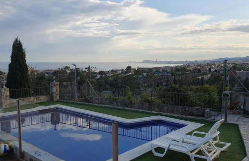 Casa con gran jardín y unas preciosas vistas - Foto 1