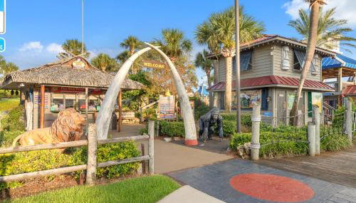 Coral Cabana - 3BD 2BA Home Close to Beach w/ Optional Golf Cart! - Foto 5