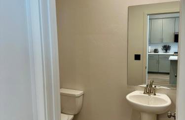 Great Location Sleeps 8 with 5 Beds and 3 Baths - Foto 24