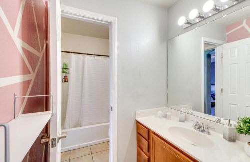 Chic New Mexico Retreat with Patio, Grill and Fire Pit - Foto 24