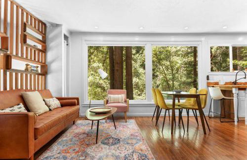 Redwood Cabin with Hot Tub Canyon View and Dogs OK - Foto 3