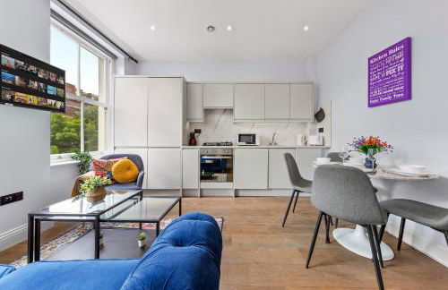 Westminster 2 Bedroom apartment with AC sleeps 5 - Photo 24