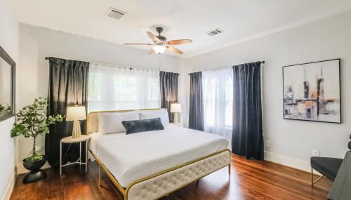 Lindale Charming Home Sleeps 4 Yard WiFi - Foto 3