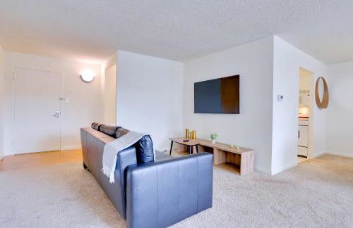 A Few Steps From Airport - Stylish Apt - Photo 18