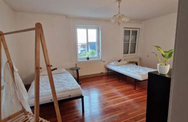 Schöne Wohnung mit 6 Einzelbetten, geeignet für Monteure - Foto 7