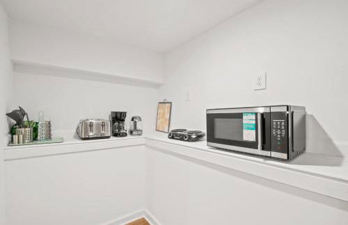 Negin 2903 - Basement Unit - Foto 14