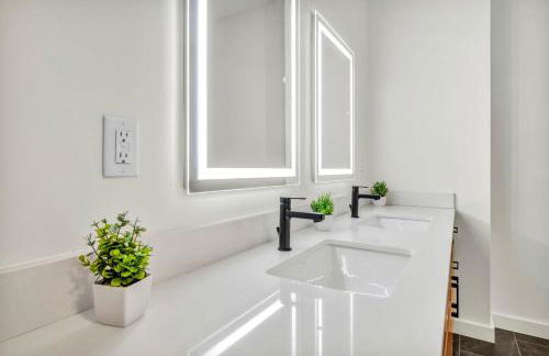 Cleveland Clinic w KingBed Balcony Gym Parking WD - Foto 54