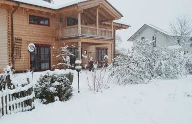 Ferienwohnung im gemütlichen Blockhaus vor den Bergen - Foto 3