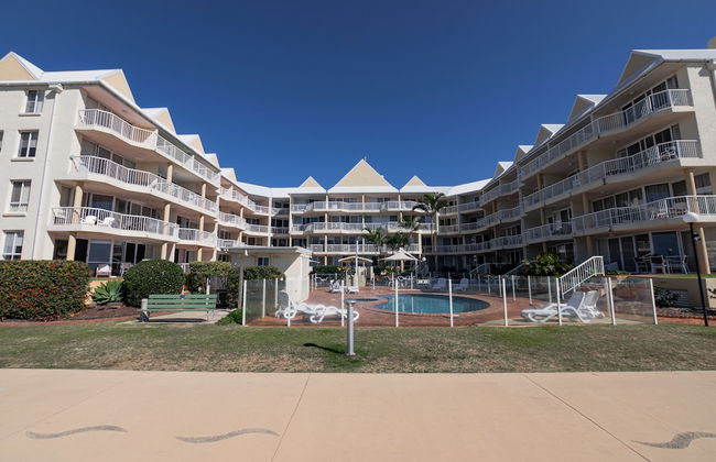 Crystal Beachfront Apartments - Foto 48