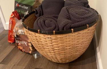 Cosy Riverside Hideaway - Photo 20