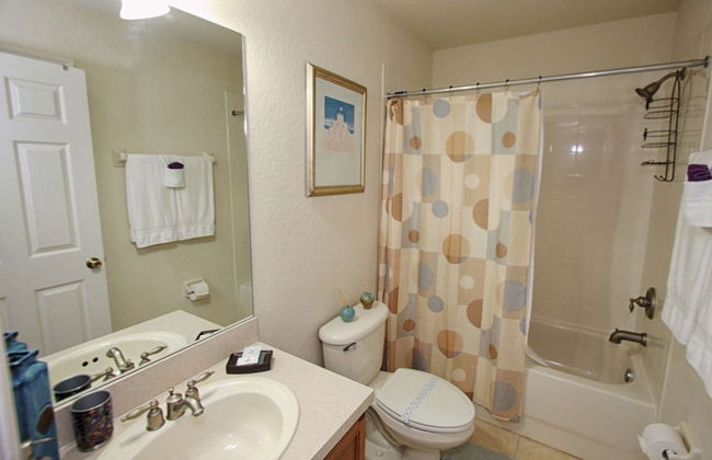 2633 Trafalgar Village - Photo 59