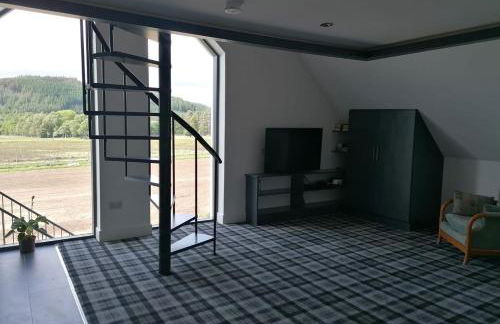 Rest At Last - Highland Apartment with Private hot tub - Photo 16