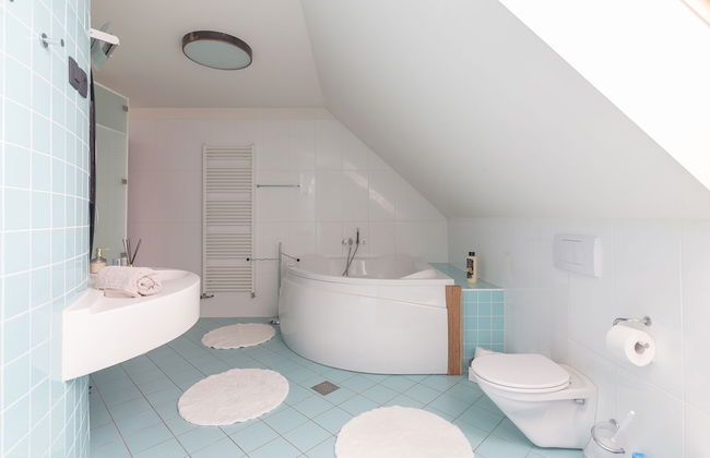 Pool Villa Izabela With Wellness - Photo 34