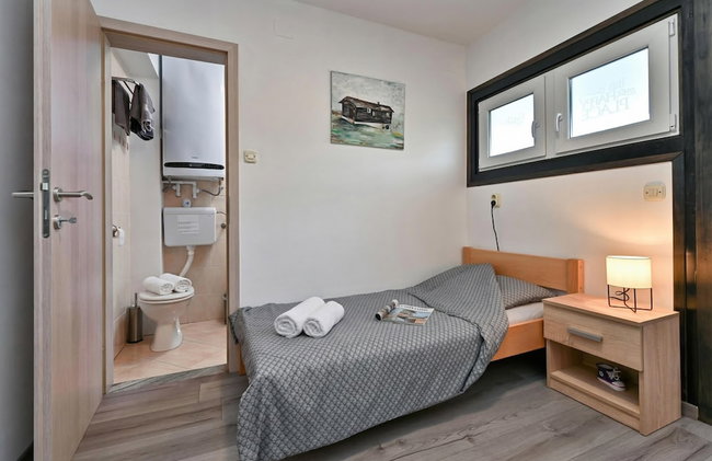 Holiday House Dora - Nice home with nice forest view and Outdoor swimming pool, Whirlpool-Jacuzzi, Sauna, 2 bedrooms and WiFi - Foto 11