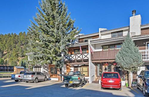 Red River Townhome with Balcony and Mtn Views! - Foto 25