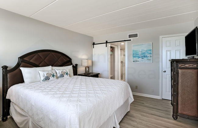 Fully Remodeled Condo with Atlantic Ocean View and Access to Private Fishing Pier by RedAwning - Foto 5