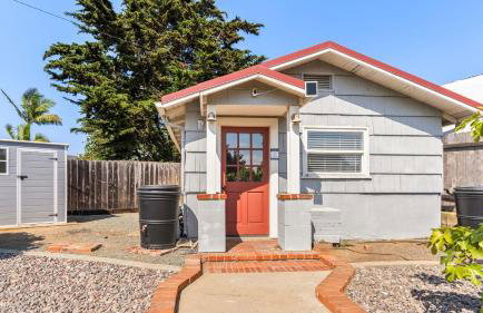 Point Loma Home w Putting Green Firepit Game Room Beach Access Zola Street by AvantStay - Foto 43