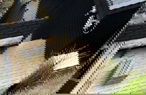 Seaside Nest | Charming Waterfront Retreat - Foto 16