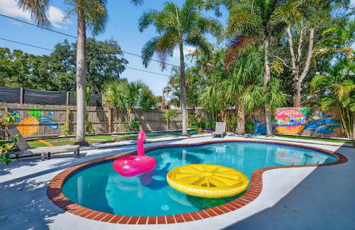Hot Tub, Heated Pool, Games, Photo-worthy murals! - Foto 38