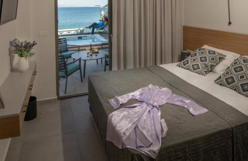 LENICO Seafront Villa - Photo 25