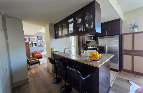 Downtown Beautiful 3-bedroom Apartment Steps to Convention Center, Petco Park! - Foto 13
