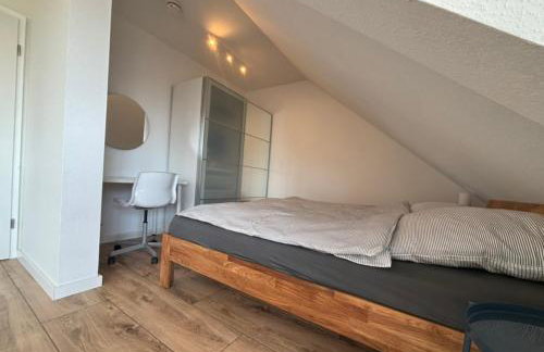 Zentrales, modernes Apartment mit Balkon, Küche & Garage - Foto 10