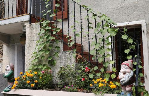 Bellano Cottage - With Private Garden and Garage - Foto 70