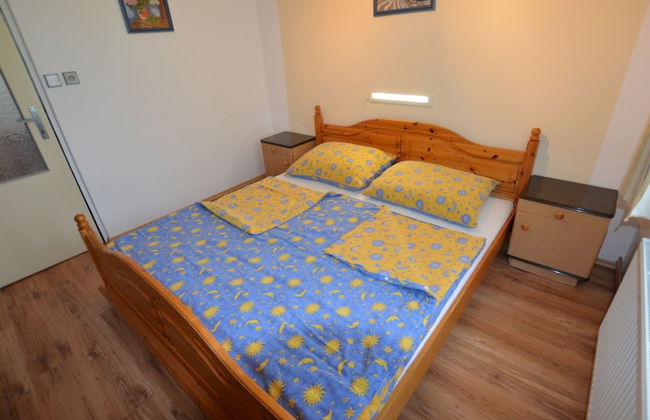 House With the Pool and Fenced Garden, Great View at Trosky Castle - Photo 5