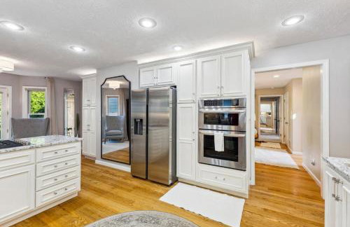 Hoosier Estate - Steps to IU - Photo 12