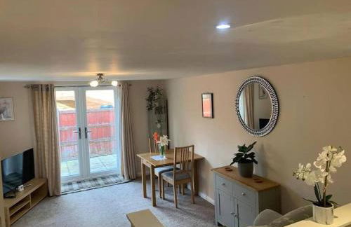 Self Contained - Own Entrance - Foto 5