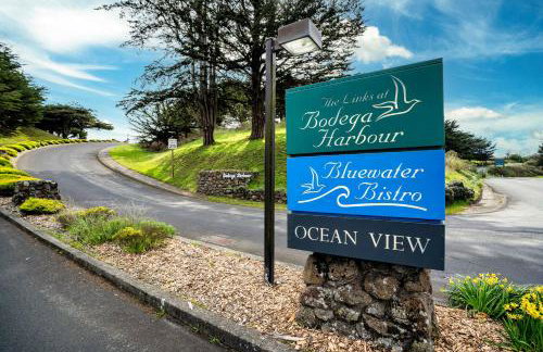 Breathtaking Views of the Pacific Ocean Rooftop Balcony Gourmet Kitchen and Hot Tub overlooking Golf Course - Foto 44