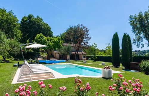 Scenic villa with heated pool - Foto 39